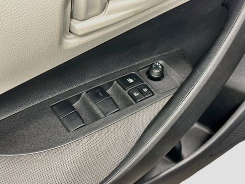 Used 2026 Toyota Corolla LE FWD image 15