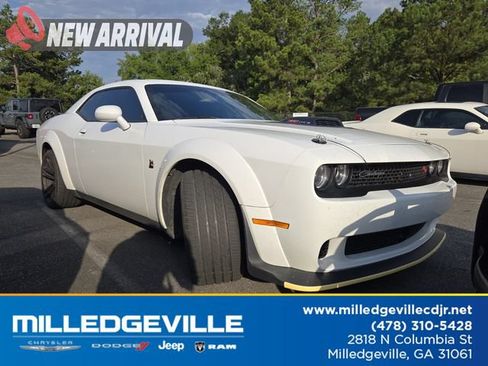 Used 2023 Dodge Challenger R/T Scat Pack RWD image 1