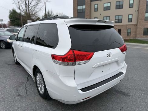 Used 2013 Toyota Sienna XLE image 5