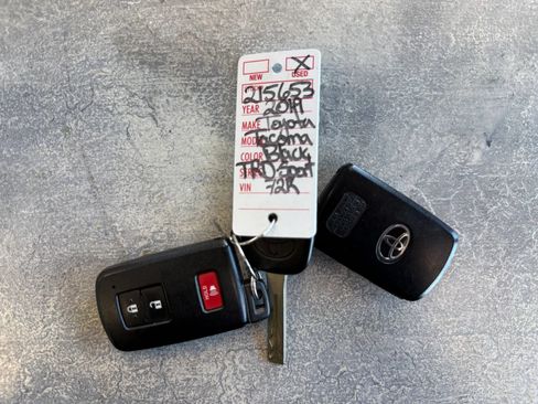 Used 2019 Toyota Tacoma TRD Sport AWD/4WD image 36