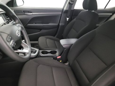 Used 2019 Hyundai Elantra SE w/ Cargo Package FWD image 17