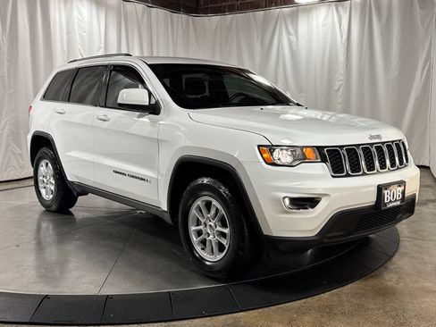 Used 2019 Jeep Grand Cherokee Laredo AWD/4WD image 7