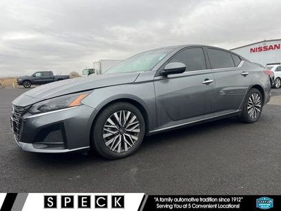 Used 2023 Nissan Altima 2.5 SV