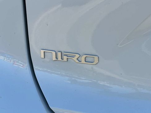 Used 2023 Kia Niro Wind FWD image 29