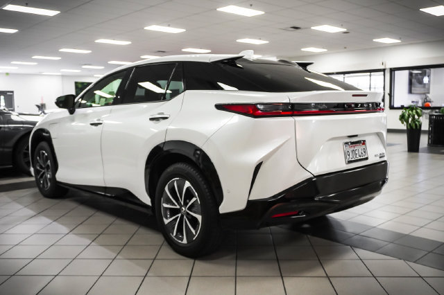 Certified 2023 Lexus RZ 450e Premium w/ Technology Package AWD/4WD image 8