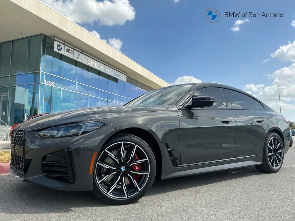 New 2026 BMW 430i w/ M Sport Package RWD image 1