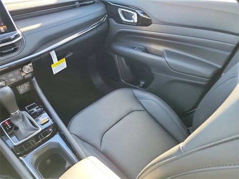 New 2026 Jeep Compass Limited image 15