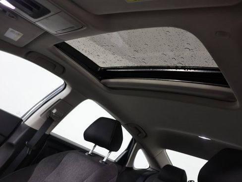 Used 2023 Honda Accord EX image 17