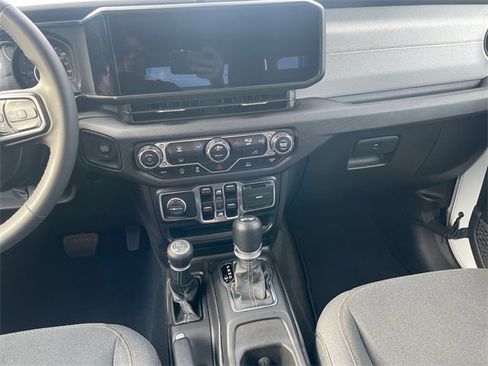 Used 2024 Jeep Wrangler Sport S image 11