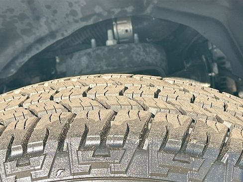 Used 2025 RAM 1500 Laramie image 34