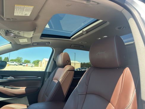 Used 2021 Buick Enclave Avenir w/ Avenir Technology Package AWD/4WD image 9
