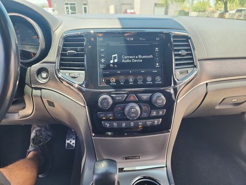 Used 2020 Jeep Grand Cherokee High Altitude AWD/4WD image 28