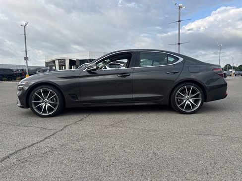 Used 2023 Genesis G70 2.0T RWD image 3