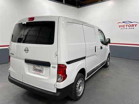Used 2020 Nissan NV200 S w/ Back Door Glass Package image 3
