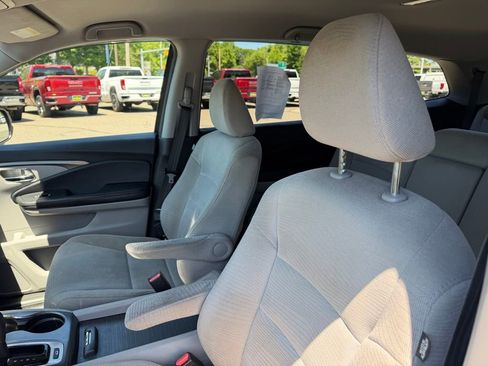 Used 2017 Honda Pilot EX image 13
