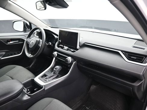 Used 2023 Toyota RAV4 XLE image 39