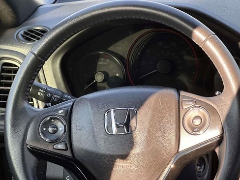 Used 2019 Honda HR-V Sport image 18
