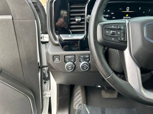 Used 2024 GMC Sierra 1500 SLT image 25