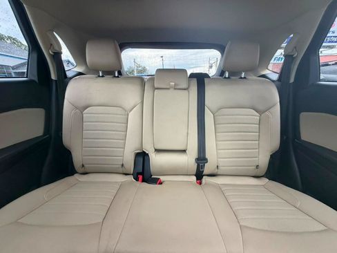Used 2018 Ford Edge SE AWD/4WD image 22