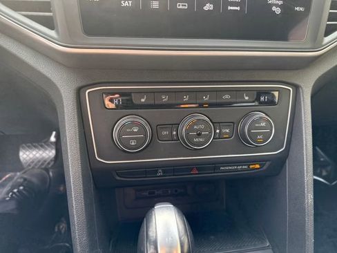 Used 2020 Volkswagen Atlas Cross Sport SE w/ Towing Package image 15