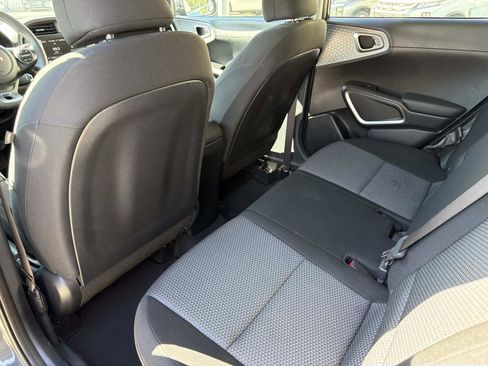 Used 2023 Kia Soul LX w/ Option Group 015 FWD image 10