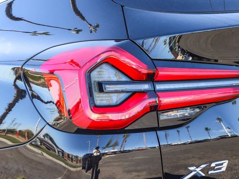 Used 2023 BMW X3 sDrive30i w/ Convenience Package image 9