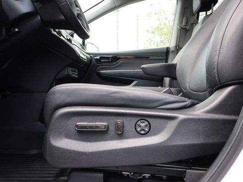 Certified 2024 Honda Odyssey Touring image 35