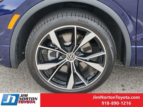 Used 2023 Volkswagen Tiguan SEL R-Line AWD/4WD image 12