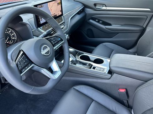 New 2025 Nissan Altima 2.5 SL image 10