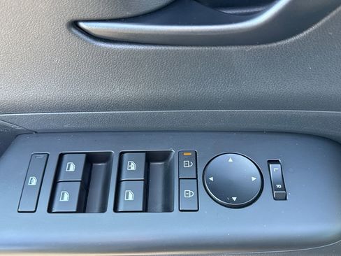 Used 2025 Hyundai Kona SEL FWD image 14