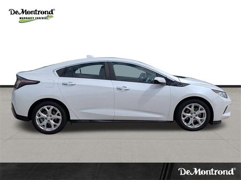 Used 2017 Chevrolet Volt Premier w/ Driver Confidence II Package image 4