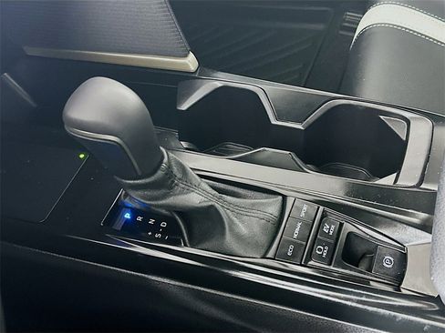 Used 2025 Toyota Camry SE image 16