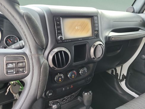 Used 2012 Jeep Wrangler Sport AWD/4WD image 23