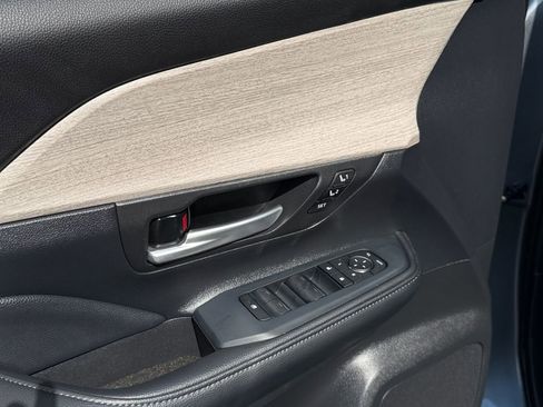 Used 2025 Toyota Grand Highlander AWD Hybrid image 15