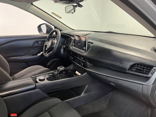Used 2024 Nissan Rogue S AWD/4WD image 11