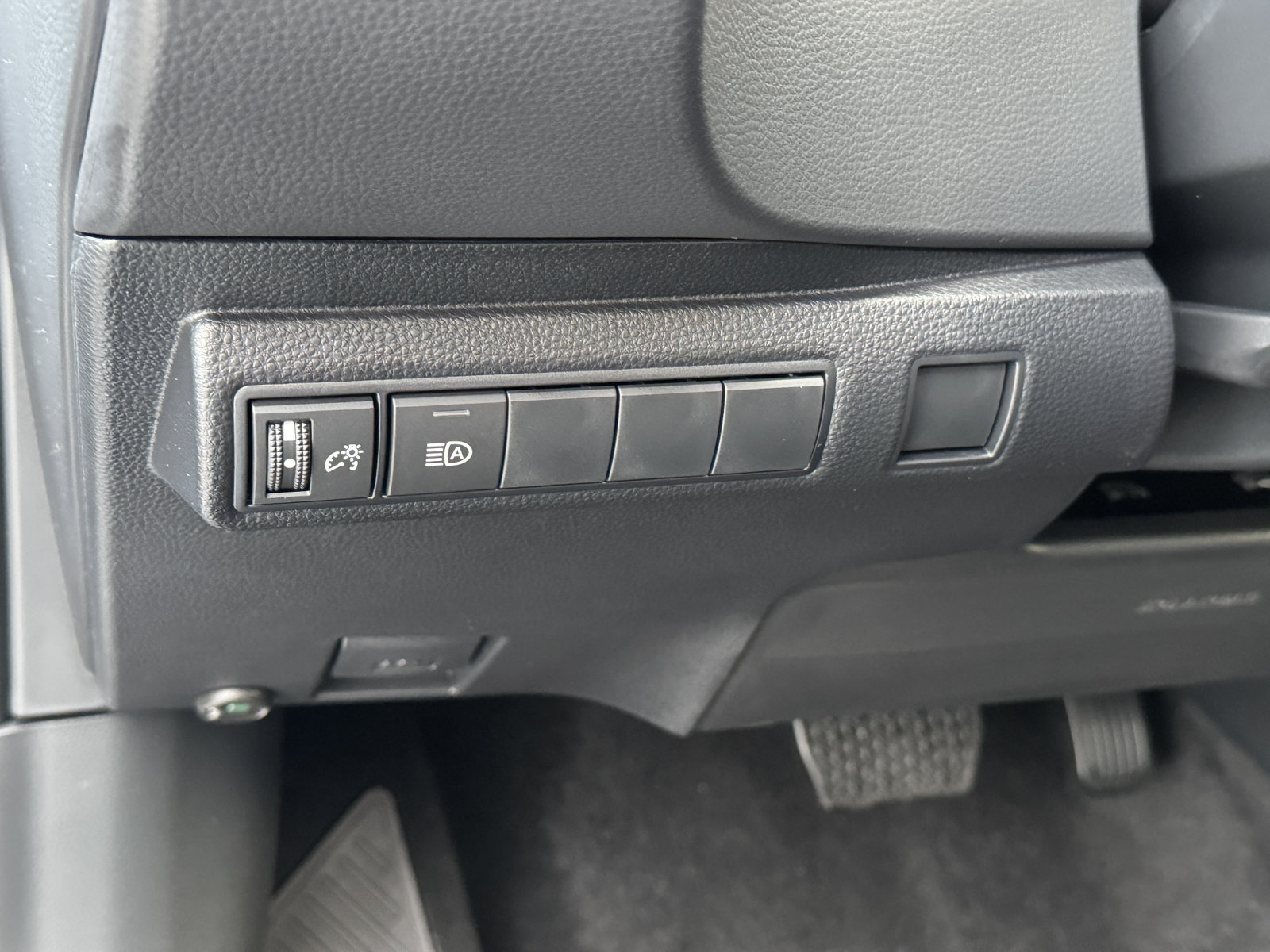 New 2027 Toyota Corolla LE FWD image 17