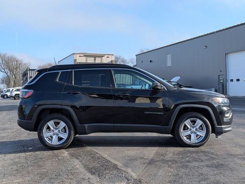 Used 2022 Jeep Compass Latitude w/ Convenience Group AWD/4WD image 8