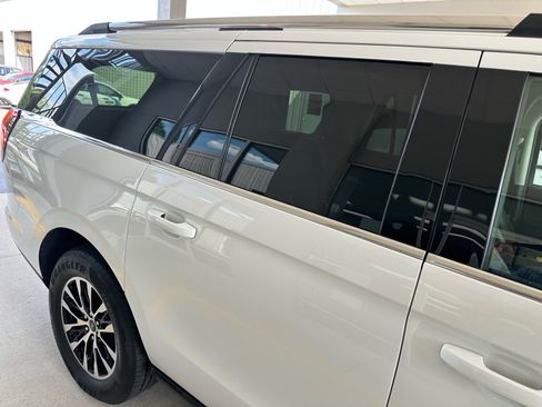 Used 2025 Ford Expedition Max Platinum AWD/4WD image 12