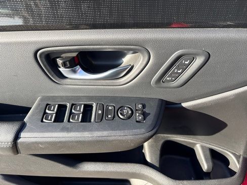 Used 2025 Honda Pilot Elite image 18
