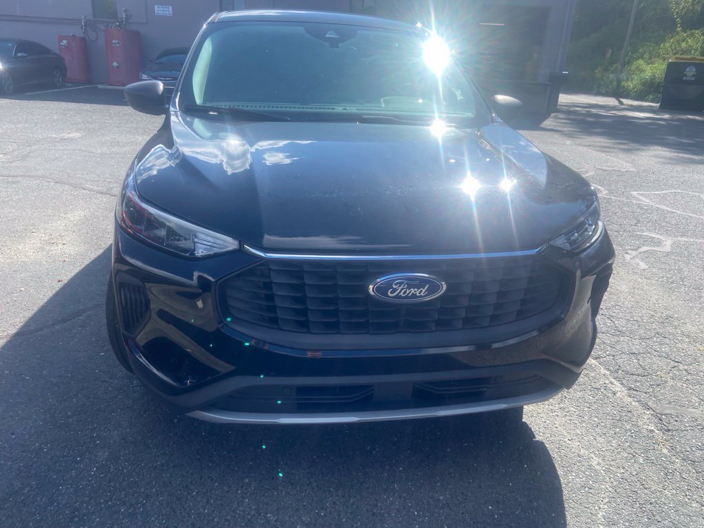 Used 2025 Ford Escape Active AWD/4WD image 14