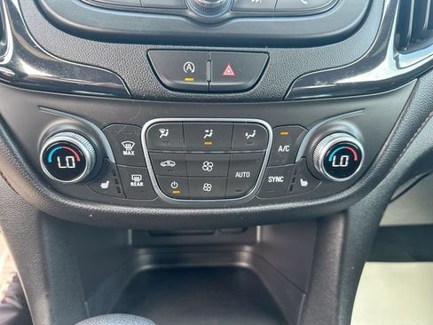 Used 2024 Chevrolet Equinox RS FWD image 39