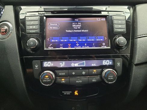 Used 2020 Nissan Rogue SV image 25