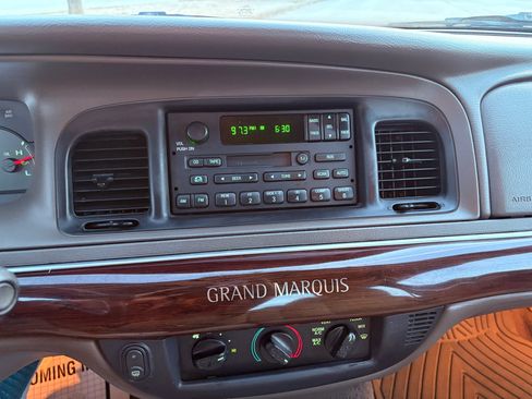 Used 2003 Mercury Grand Marquis GS image 38