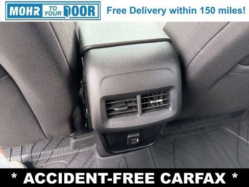 Used 2020 Chevrolet Equinox LT FWD image 33
