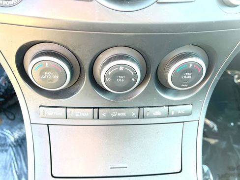 Used 2012 MAZDA MAZDA3 s Touring image 26