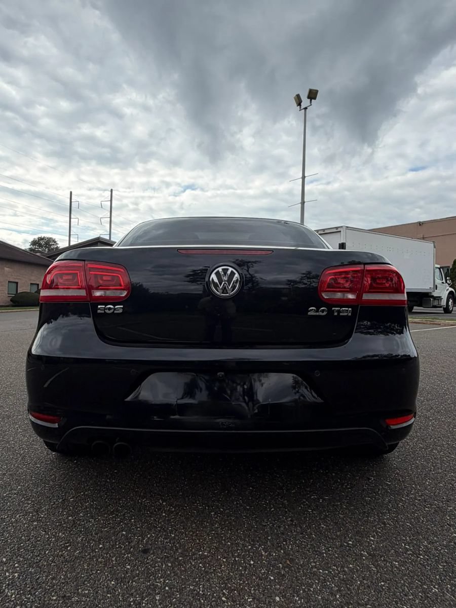 Used 2013 Volkswagen Eos Lux FWD image 6