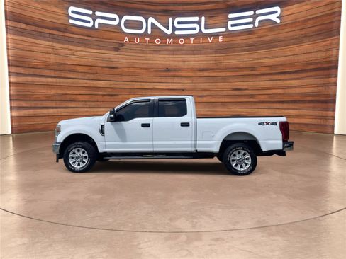 Used 2022 Ford F250 XLT AWD/4WD image 2