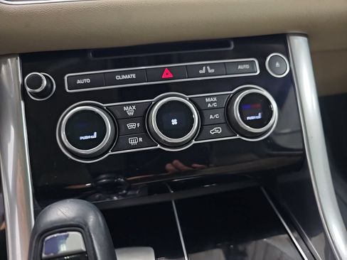 Used 2016 Land Rover Range Rover Sport HSE AWD/4WD image 26