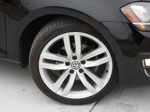 Used 2015 Volkswagen Golf TDI SEL image 22