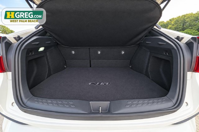 Used 2020 Toyota C-HR Limited FWD image 17